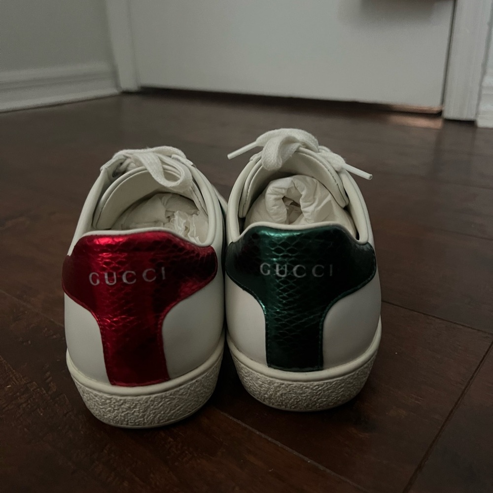 Gucci Ace Sneakers with Embroidered Hearts - Picture 7 of 9